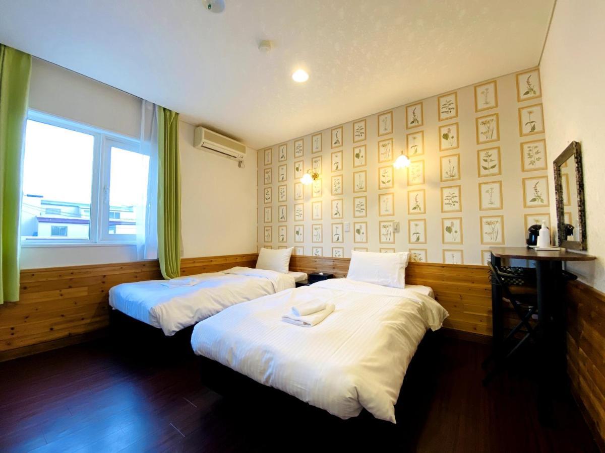 Petit Hotel Melon Nakafurano מראה חיצוני תמונה