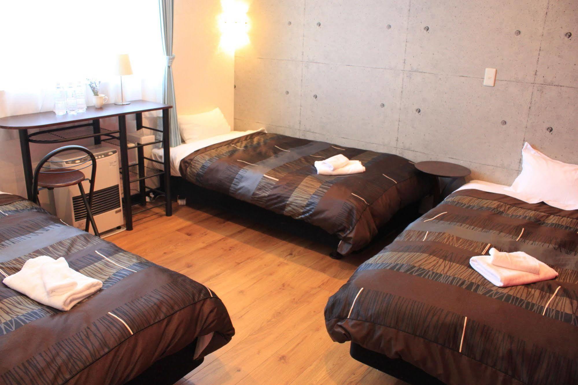 Petit Hotel Melon Nakafurano מראה חיצוני תמונה